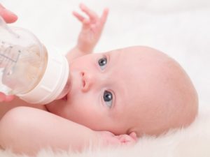 Чем можно поить ребенка 1,5 месяца