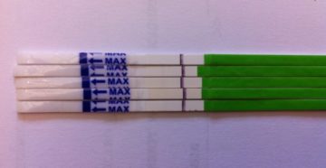 Слабая полоска на тесте и месячные